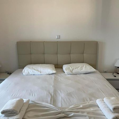Utopia Kavos Luaran gambar