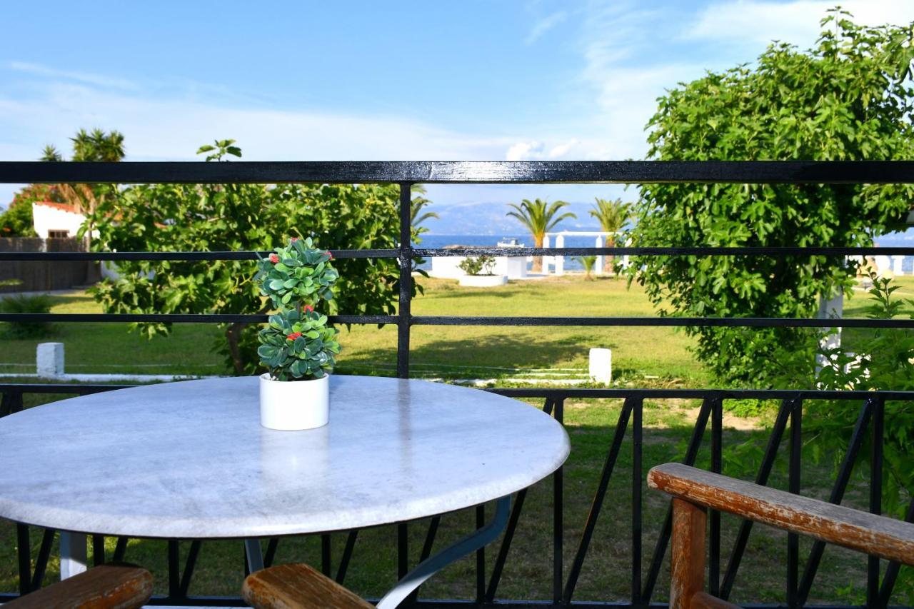 Utopia Kavos Luaran gambar