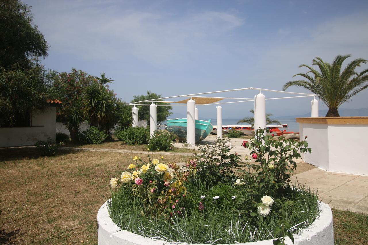 Utopia Kavos Luaran gambar