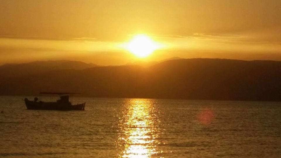 Utopia Kavos Luaran gambar