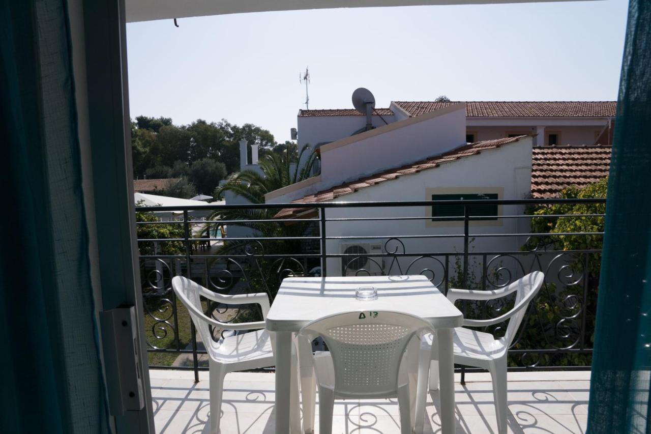 Utopia Kavos Luaran gambar